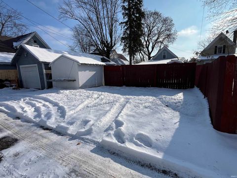 Tiny photo for 360 W 6th Street, Peru, IN 46970 (MLS # 202548312)
