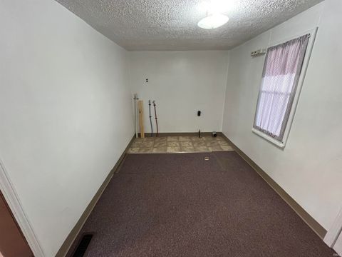 Tiny photo for 360 W 6th Street, Peru, IN 46970 (MLS # 202548312)