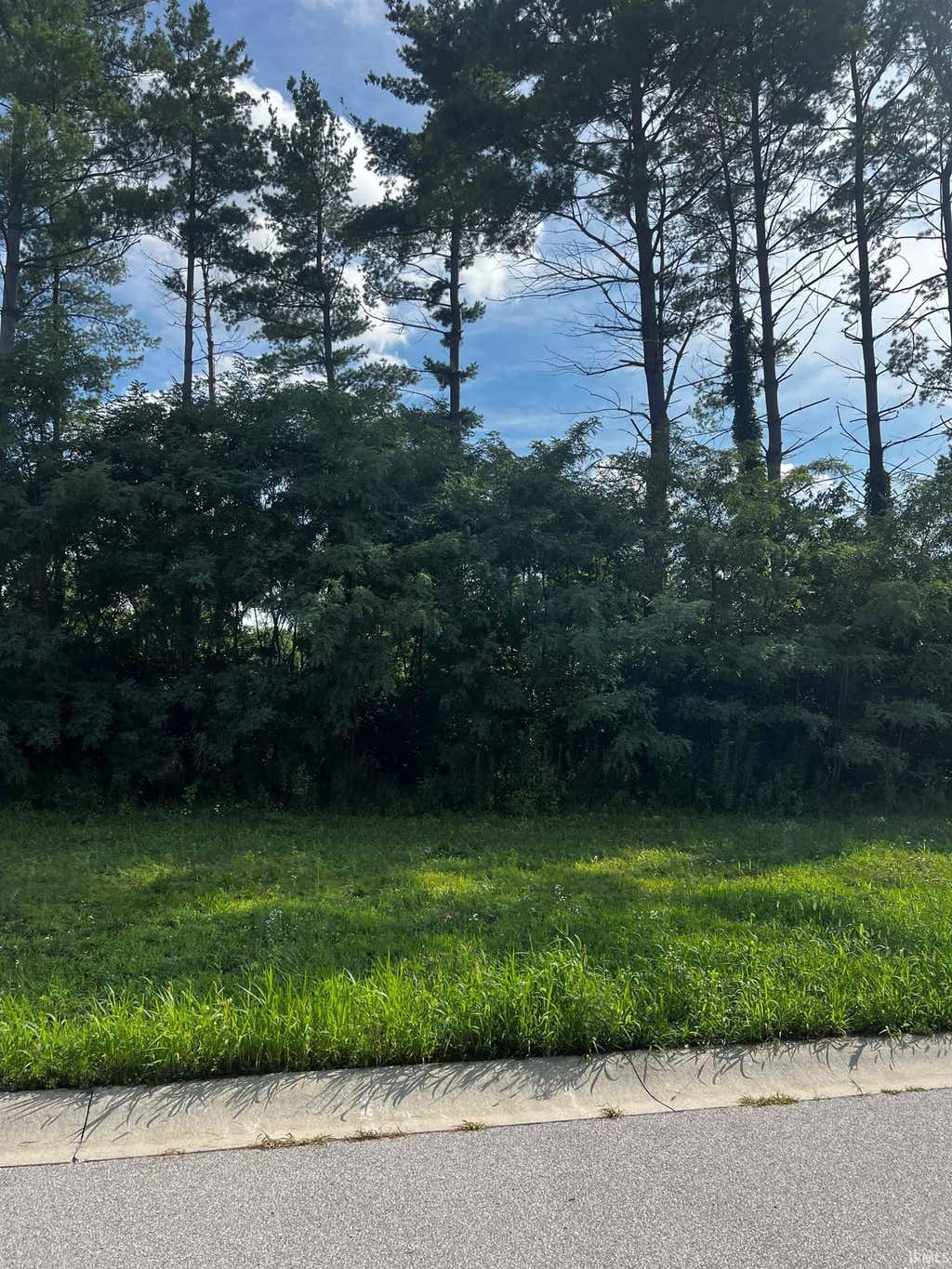 Photo of 655 Skillet Avenue, Huntertown, IN 46748 (MLS # 202633800)