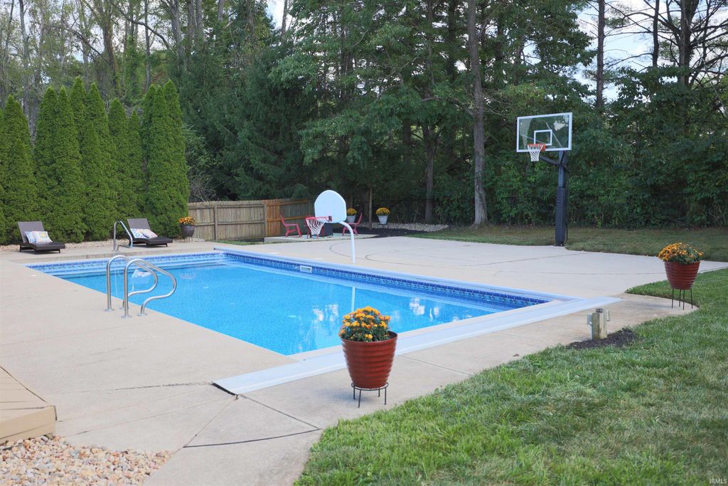 Photo of 1186 E Winners Circle, Bloomington, IN 47401 (MLS # 202605542)