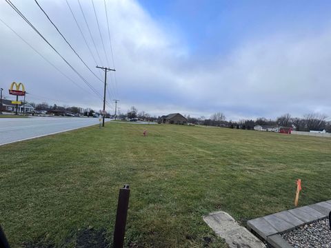 Tiny photo for 591 N US 35 Highway, Winamac, IN 46996 (MLS # 202423747)
