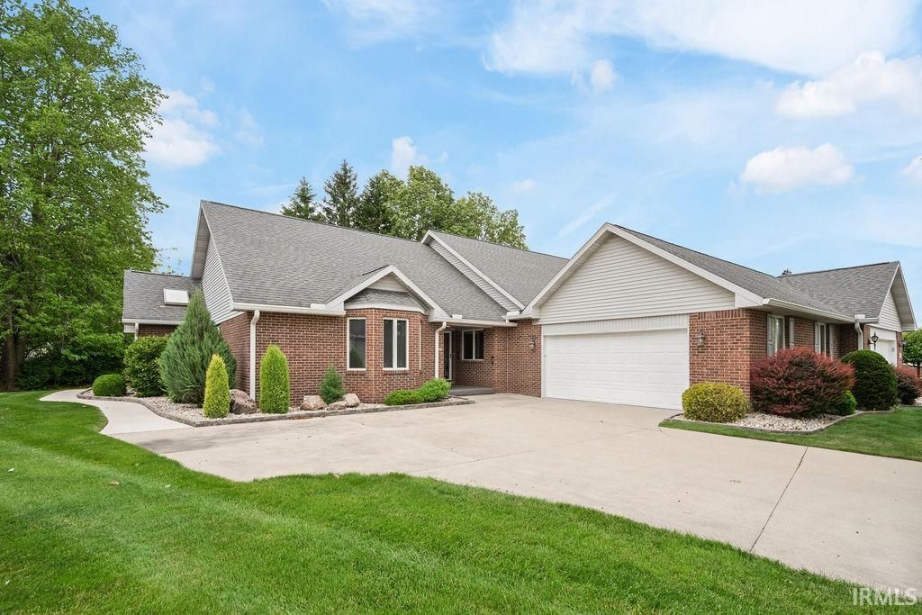 Photo of 503 Sagebrush Drive, Kokomo, IN 46901 (MLS # 202619812)