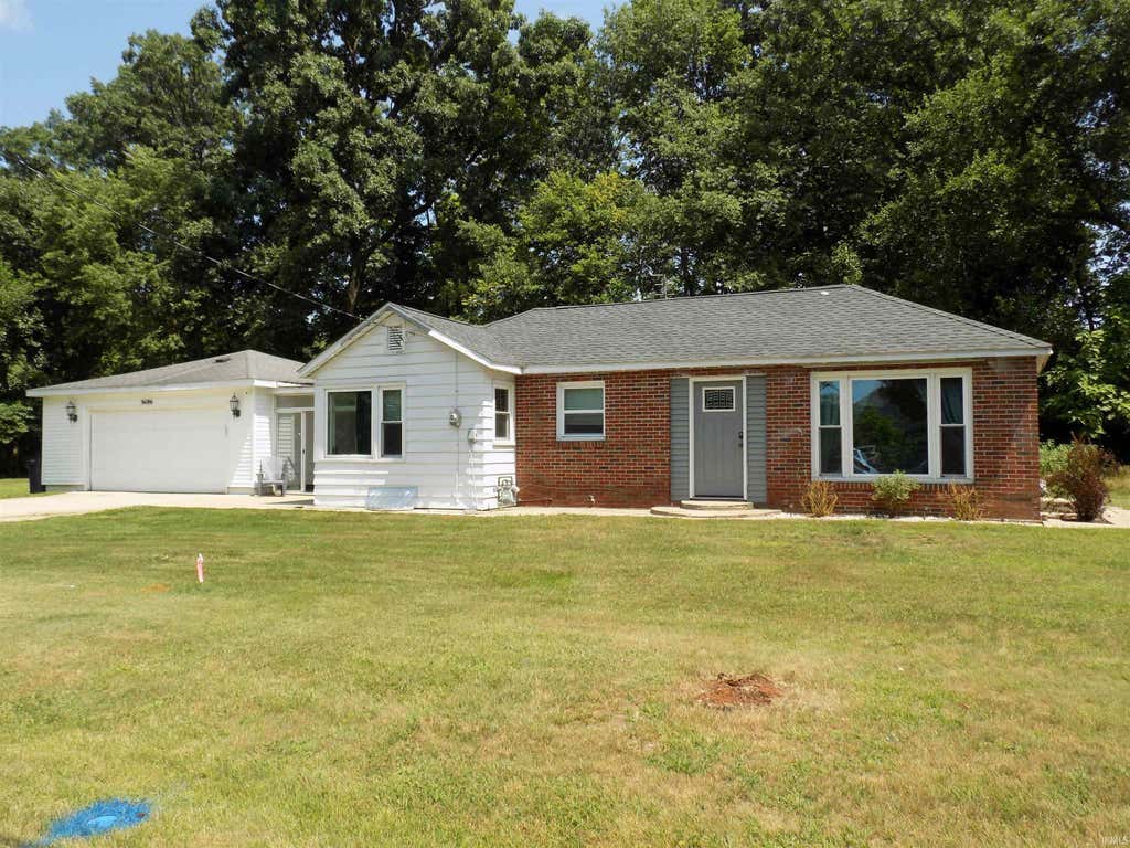 Photo of 820 Rinehart Place, Elkhart, IN 46516 (MLS # 202630897)