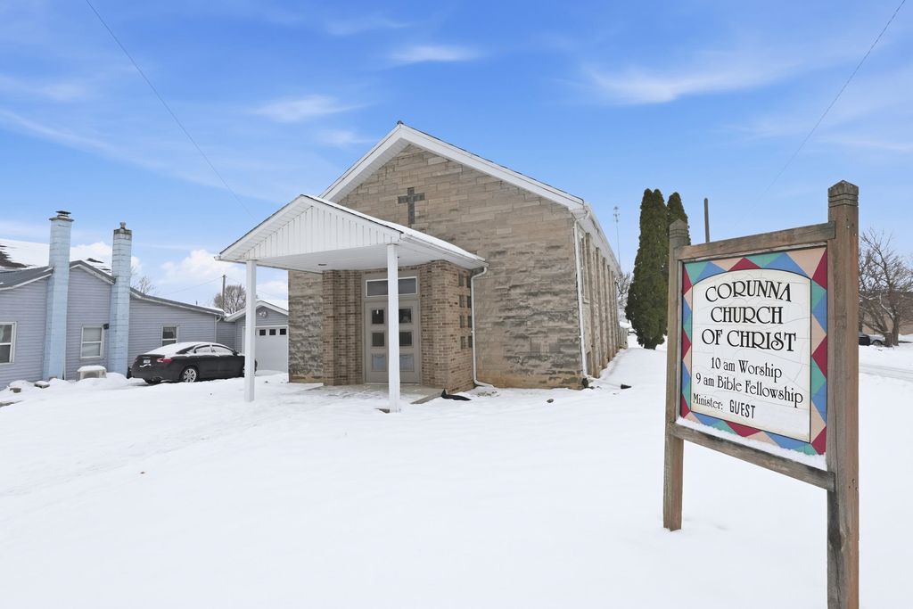 Photo of 128 Michigan Avenue, Corunna, IN 46730 (MLS # 202549151)