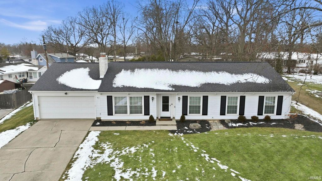 Photo of 4019 Highwood Drive, Fort Wayne, IN 46815 (MLS # 202548767)