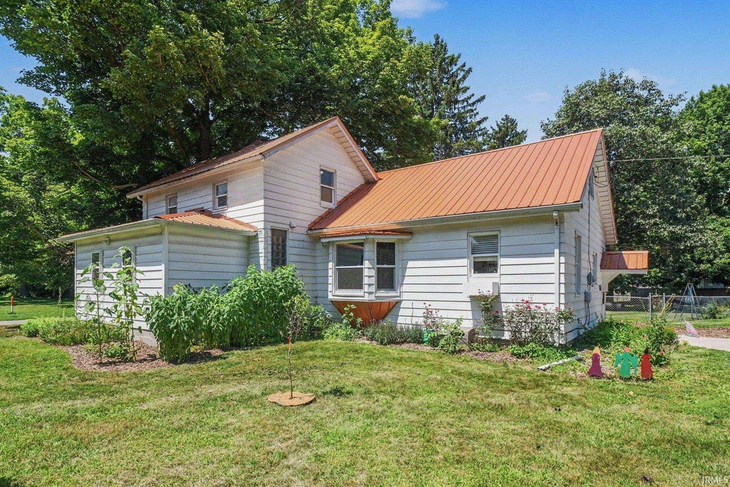 Photo of 109 Trout Creek Road, Bristol, IN 46507 (MLS # 202631317)