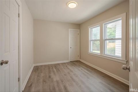 Tiny photo for 513 Richardt Avenue, Evansville, IN 47711 (MLS # 202616158)