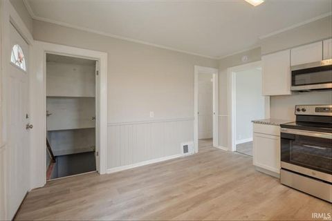 Tiny photo for 513 Richardt Avenue, Evansville, IN 47711 (MLS # 202616158)