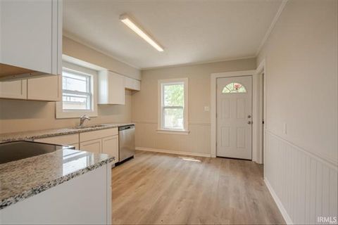Tiny photo for 513 Richardt Avenue, Evansville, IN 47711 (MLS # 202616158)