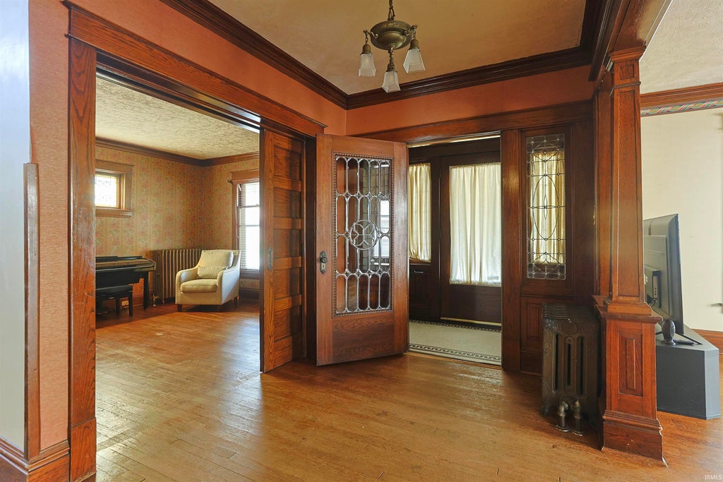 Photo of 132 Chapin Street, South Bend, IN 46601 (MLS # 202636275)