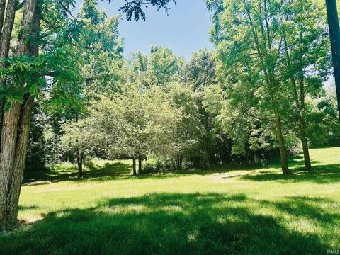 Photo of 3122 E Wyndam Court #33, Bloomington, IN 47401 (MLS # 202447247)