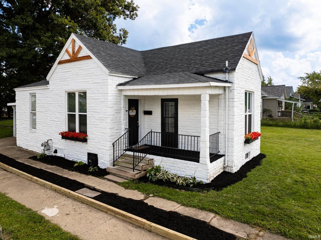 Photo of 2000 S Grant Street, Muncie, IN 46302 (MLS # 202635798)