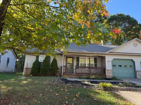 Photo of 1016 N Forest View Drive, Ellettsville, IN 47429 (MLS # 202542717)