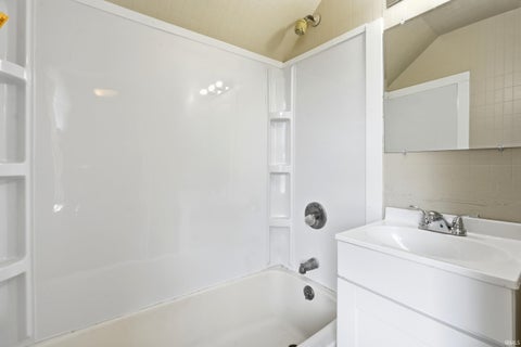 Tiny photo for 2828 Raymond Street, Fort Wayne, IN 46803 (MLS # 202637059)