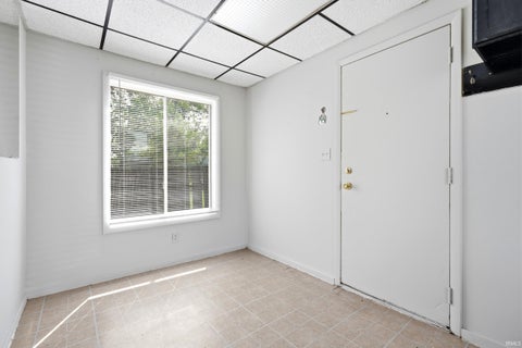 Tiny photo for 2828 Raymond Street, Fort Wayne, IN 46803 (MLS # 202637059)