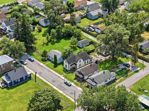 Tiny photo for 2828 Raymond Street, Fort Wayne, IN 46803 (MLS # 202637059)