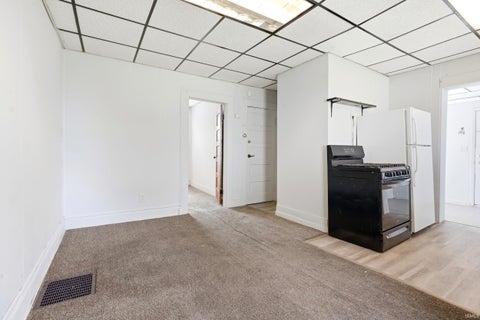 Tiny photo for 2828 Raymond Street, Fort Wayne, IN 46803 (MLS # 202637059)