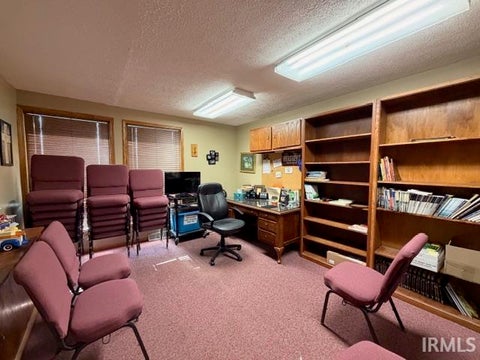 Tiny photo for 902 Manchester Avenue, Wabash, IN 46992 (MLS # 202644798)