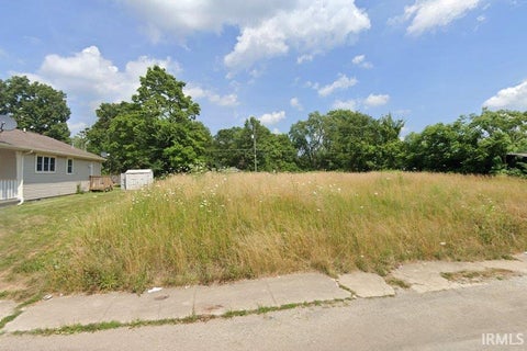 Photo of 1000 S MACEDONIA Avenue, Muncie, IN 47303 (MLS # 202637640)