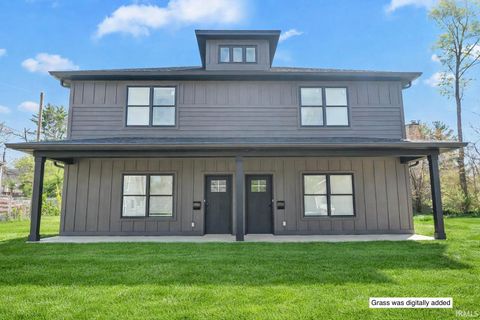 Photo of 717 S Henderson Street #1, Bloomington, IN 47401 (MLS # 202612339)