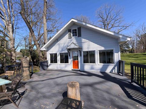 Tiny photo for 3484 N Shore Acres Court, Monticello, IN 47960 (MLS # 202611835)