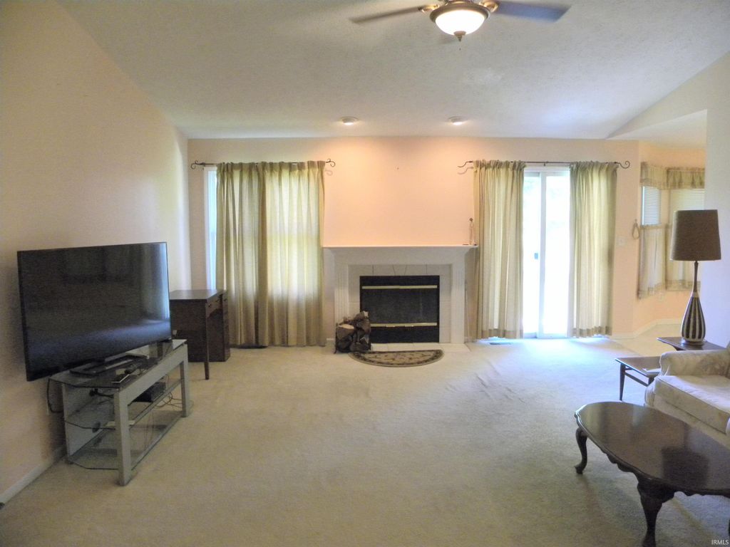 Photo of 2641 Oak Drive, Clayton, IN 46118 (MLS # 202618068)