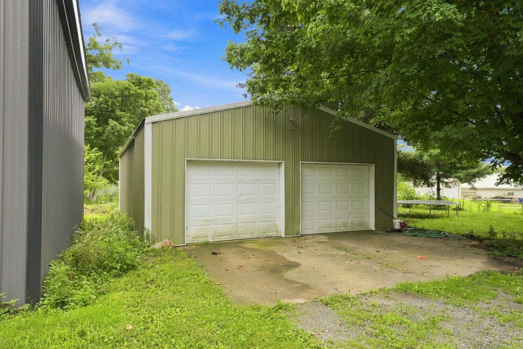Photo of 3950 S 800 W, Hudson, IN 46747 (MLS # 202633569)