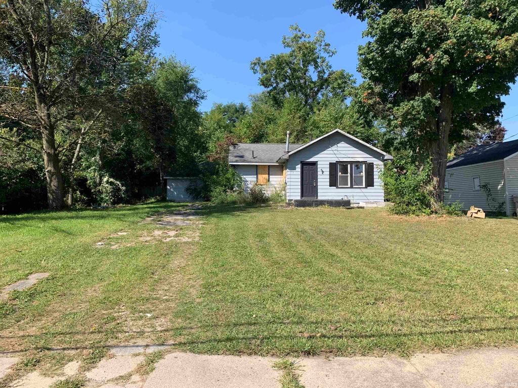 Photo of 2143 N Johnson Street, South Bend, IN 46628 (MLS # 202539406)