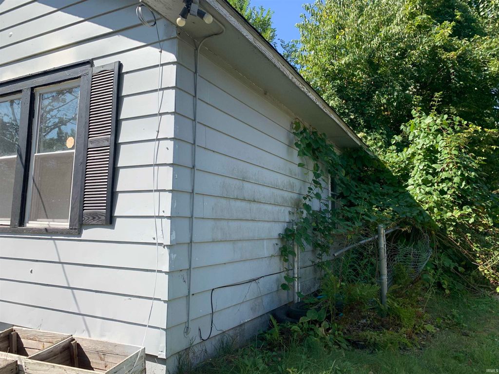 Photo of 2143 N Johnson Street, South Bend, IN 46628 (MLS # 202539406)