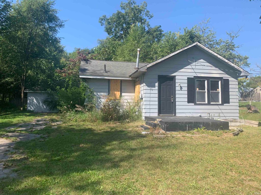 Photo of 2143 N Johnson Street, South Bend, IN 46628 (MLS # 202539406)