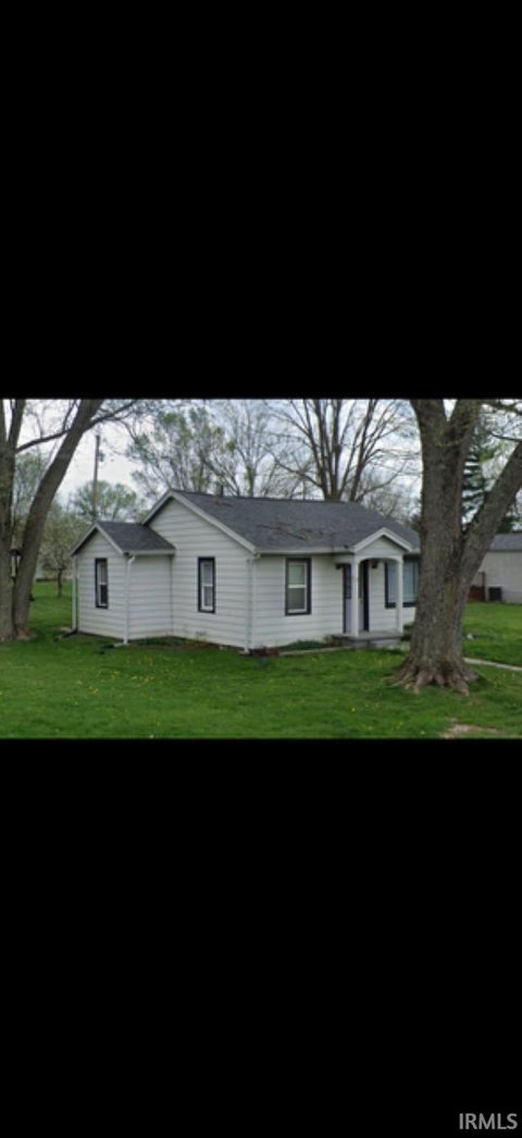 Tiny photo for 1132 N 8th Street, Mitchell, IN 47446 (MLS # 202644835)