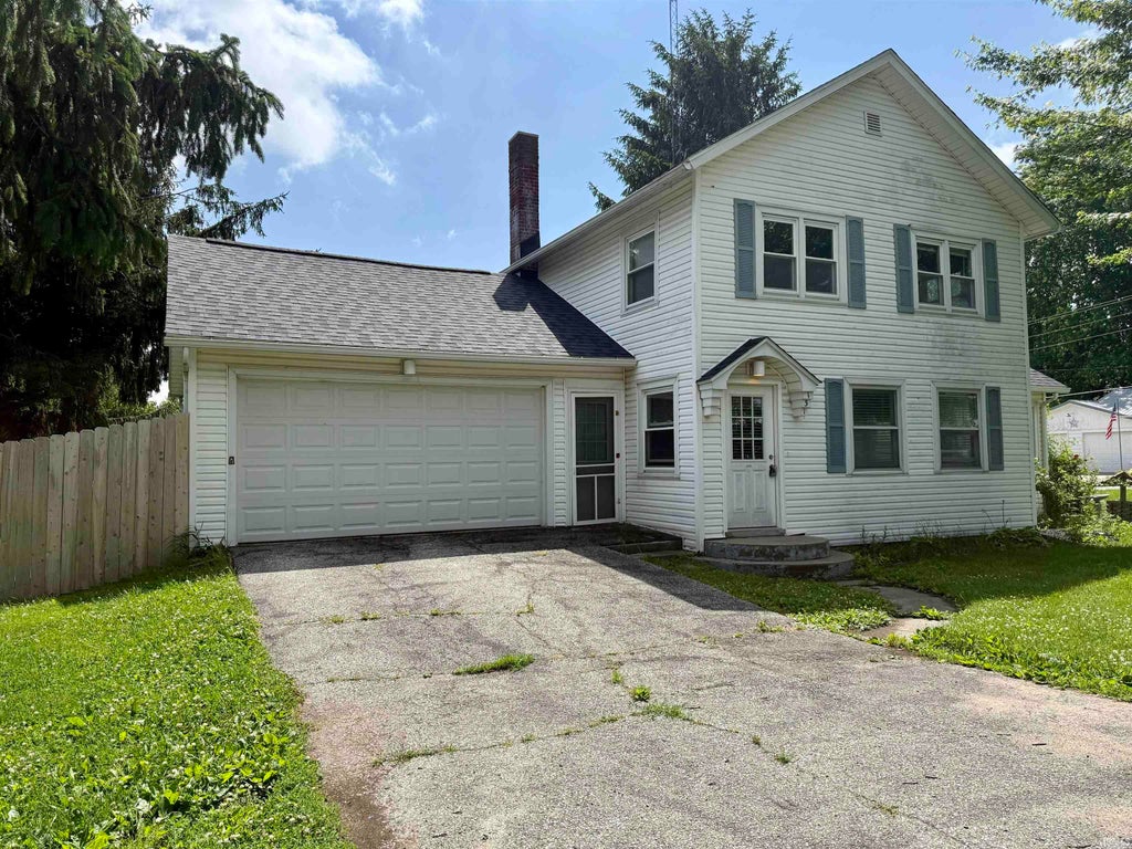 Photo of 131 S Main Street, Etna Green, IN 46524 (MLS # 202622608)