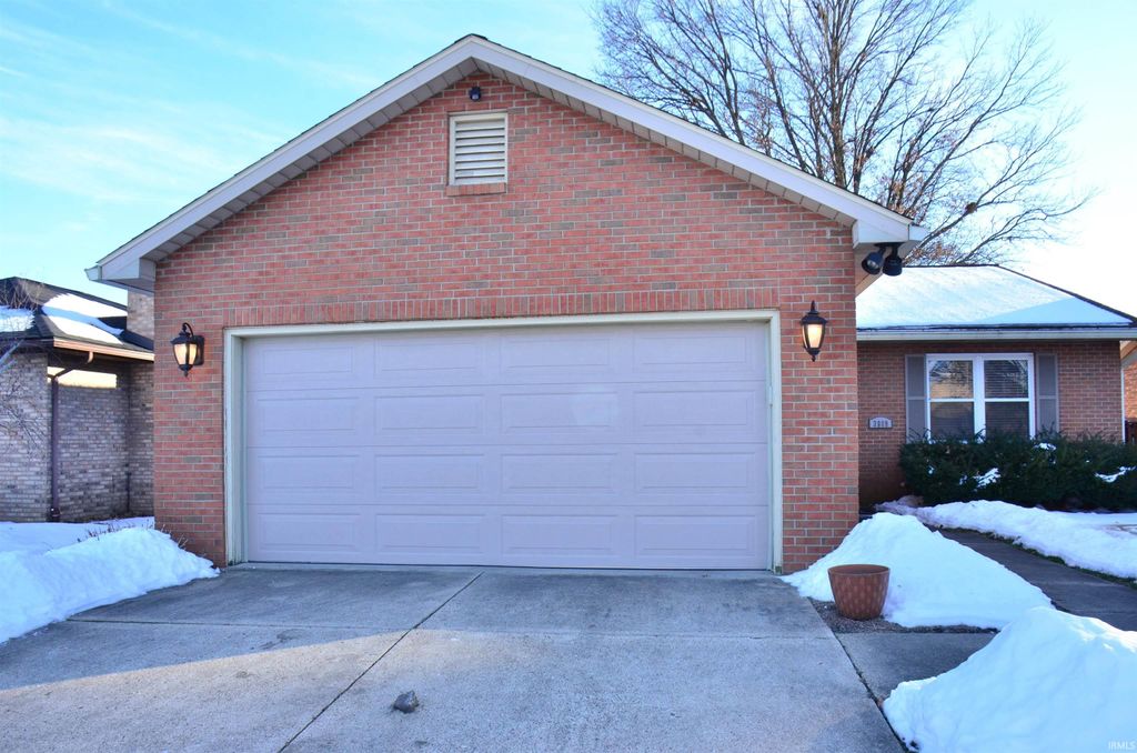 Photo of 3809 Cinnamon Trail, Evansville, IN 47715 (MLS # 202603917)