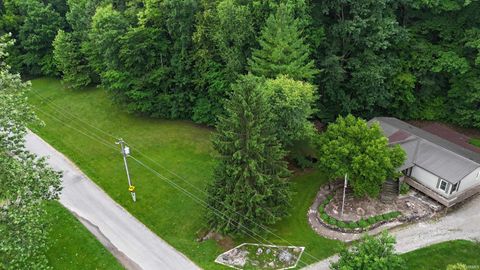 Tiny photo for 3401 W Delaware Road, Logansport, IN 46947 (MLS # 202625607)