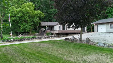 Tiny photo for 3401 W Delaware Road, Logansport, IN 46947 (MLS # 202625607)