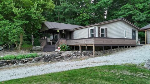 Tiny photo for 3401 W Delaware Road, Logansport, IN 46947 (MLS # 202625607)