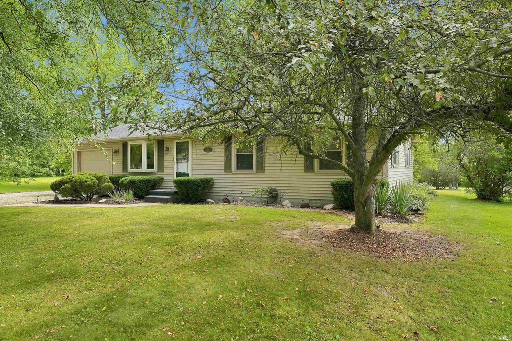 Photo of 213 West St ST, Churubusco, IN 46723 (MLS # 202630162)