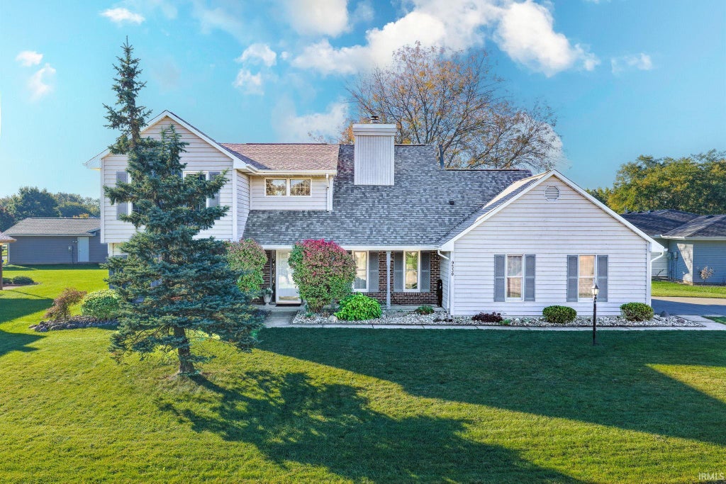 Photo of 9530 Sweetwater Court, New Haven, IN 46774 (MLS # 202644140)