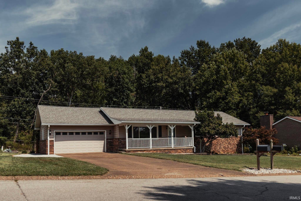 Photo of 7522 Edgedale Drive, Newburgh, IN 47630 (MLS # 202635669)