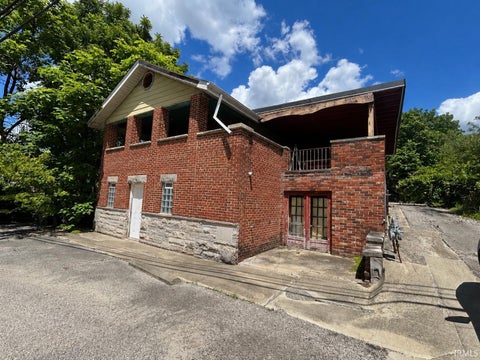Photo of 1910 W Arlington Road, Bloomington, IN 47404 (MLS # 202623546)