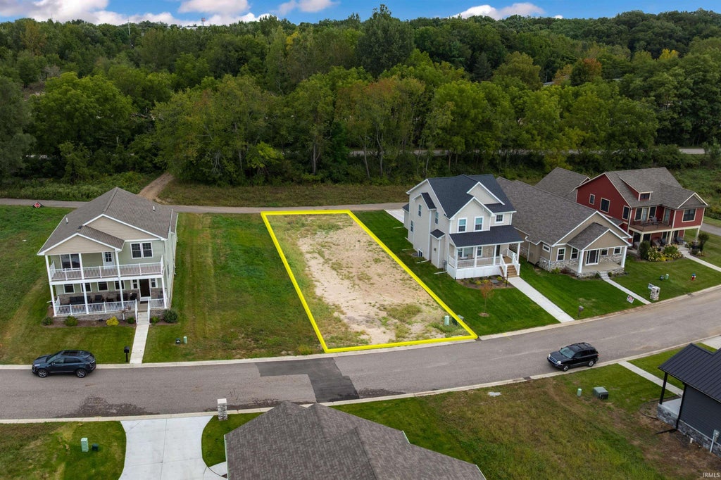 Photo of 3379 Blarney Drive #4, South Bend, IN 46628 (MLS # 202640682)