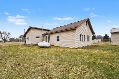 Tiny photo for 10152 County Road 2, Middlebury, IN 46540 (MLS # 202606958)