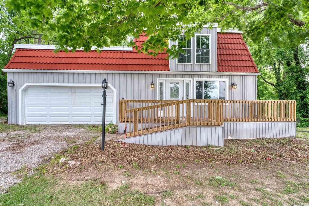 Photo of 2645 Oak Hill Road, Evansville, IN 47711 (MLS # 202617582)