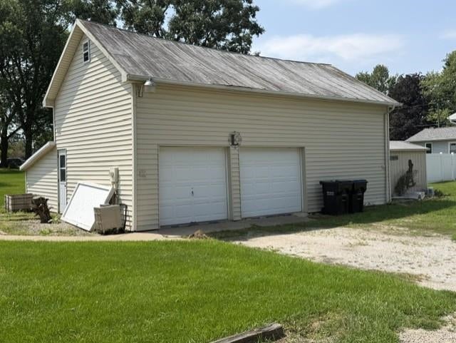 Photo of 307 N Tolford Street, Fremont, IN 46737 (MLS # 202634172)