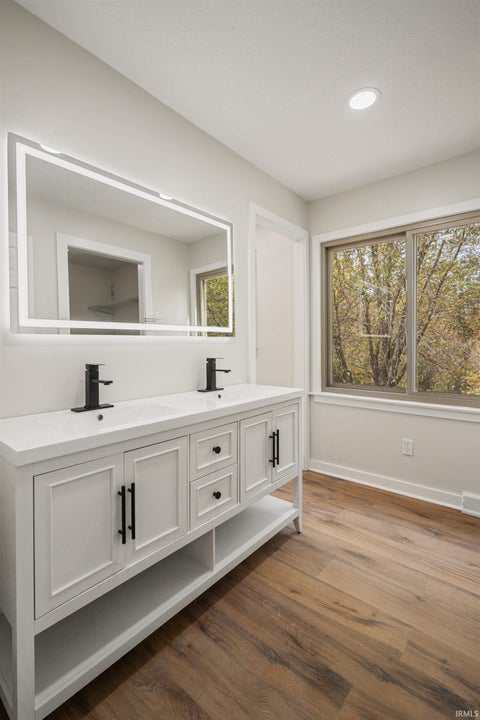 Tiny photo for 6207 Woodcliff Court, Kokomo, IN 46901 (MLS # 202644141)