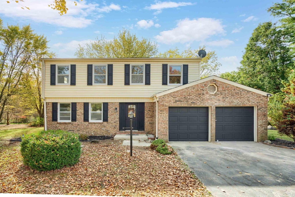 Photo of 6207 Woodcliff Court, Kokomo, IN 46901 (MLS # 202644141)