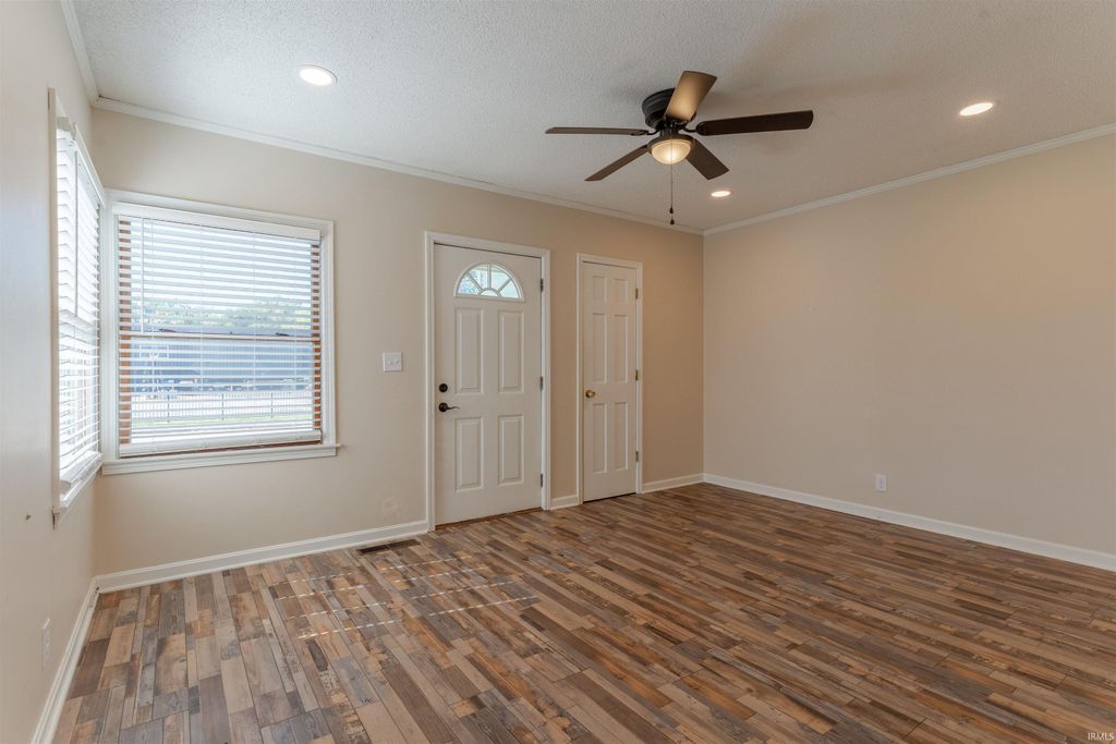 Photo of 412 Lewis Avenue, Evansville, IN 47714 (MLS # 202541680)