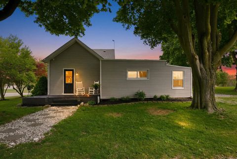 Tiny photo for 3540 S 275 E, Angola, IN 46703 (MLS # 202618712)