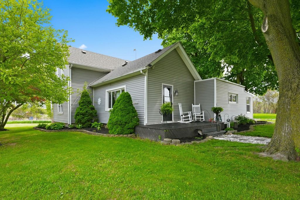 Photo of 3540 S 275 E, Angola, IN 46703 (MLS # 202618712)