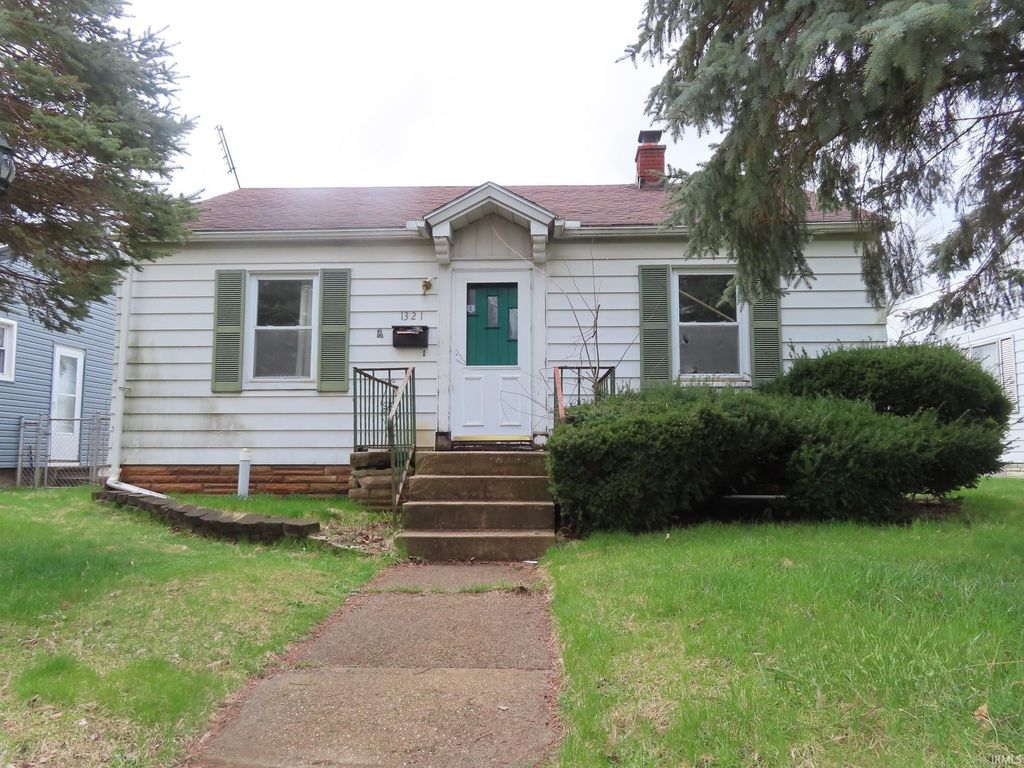 Photo of 1321 Eclipse Place, South Bend, IN 46628 (MLS # 202613536)